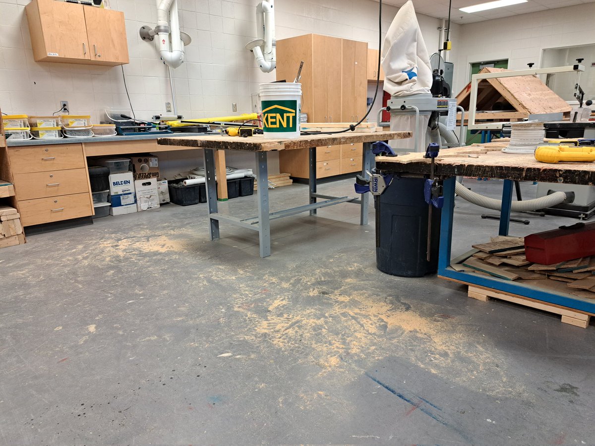 How's she cuttin'! <a href="/WVHWarriors/">Waterford Valley High School</a>... Jigsaw practice cutting semi-circles