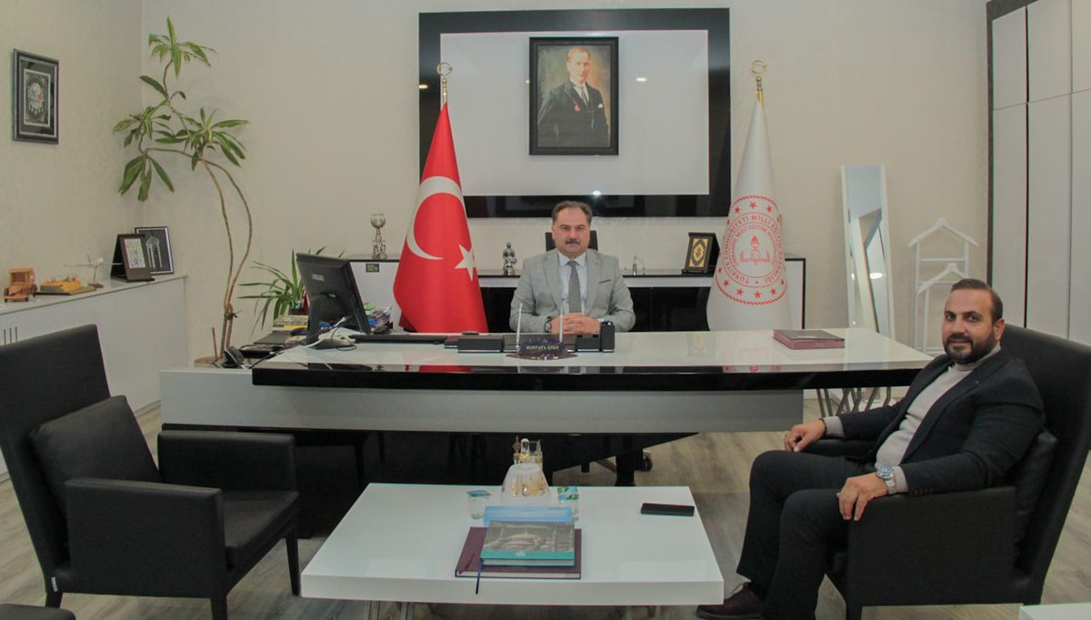 Ümraniye ilçe milli eğitim müdürümüz sn  <a href="/mustafaozen3434/">Mustafa Özen</a> beyin konuğu oldum. Nazik misafirperverliği ve hoş sohbeti için sn. Müdürüme çok teşekkür ediyorum.