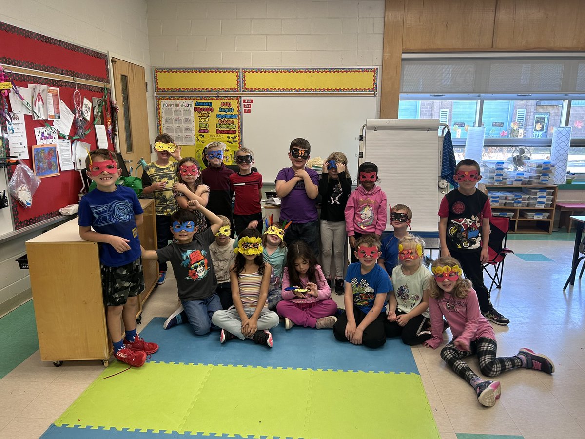 MVEC Gr 1/2 mask making - these kiddos have been working on emotions and expressing themselves the past few weeks. They did a great job creating expressions of themselves #ThanksToYouHalifax #HalifaxRegionalArts <a href="/HRCEFineArts/">HRCEFineArts</a>
