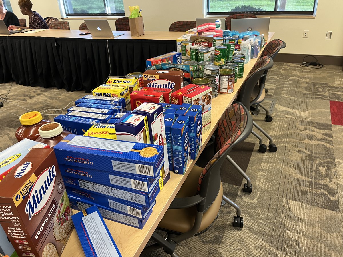 NCCyberAcademy's tweet photo. NCCA staff members donated several hundred dollars worth of groceries and gift cards. in order to provide for seven local NCCA families near our headquarters in Durham. A very special thank you to all the NC Cyber Academy staff members who pitched in and donated generously! https://t.co/995Nlv6Xfr