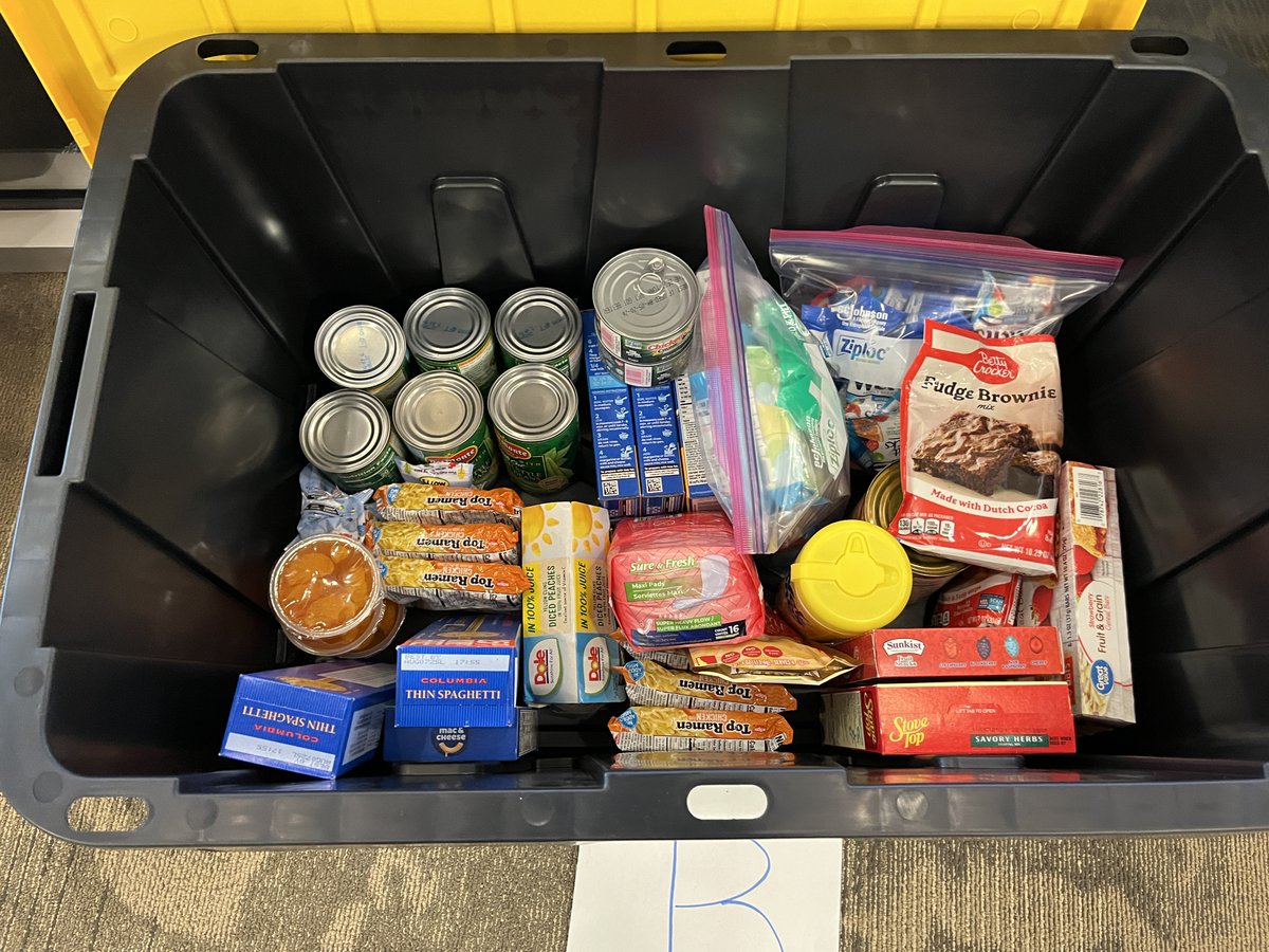 NCCyberAcademy's tweet photo. NCCA staff members donated several hundred dollars worth of groceries and gift cards. in order to provide for seven local NCCA families near our headquarters in Durham. A very special thank you to all the NC Cyber Academy staff members who pitched in and donated generously! https://t.co/995Nlv6Xfr