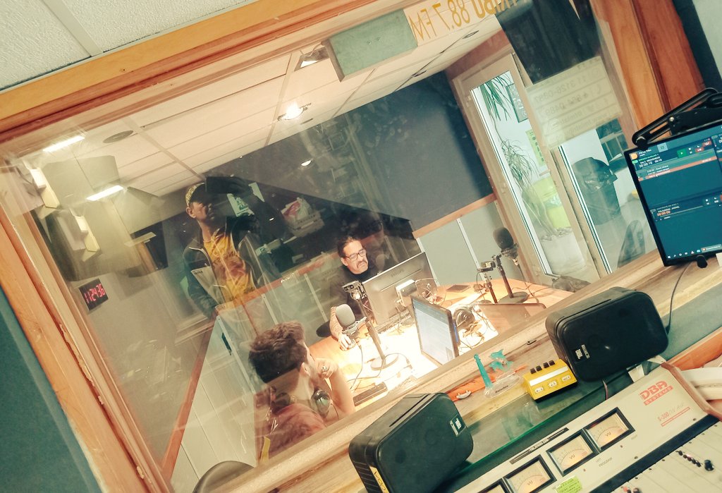 #Radio 
📍Milei, Bullrich, y el abrazo de oso de Macri para tumbar a Massa.

👉 Hasta las 13hs en <a href="/fmlatribu/">LA TRIBU</a> <a href="/lamontaniafm/">La Montaña</a> 
#Aire 📲 fmlatribu.com