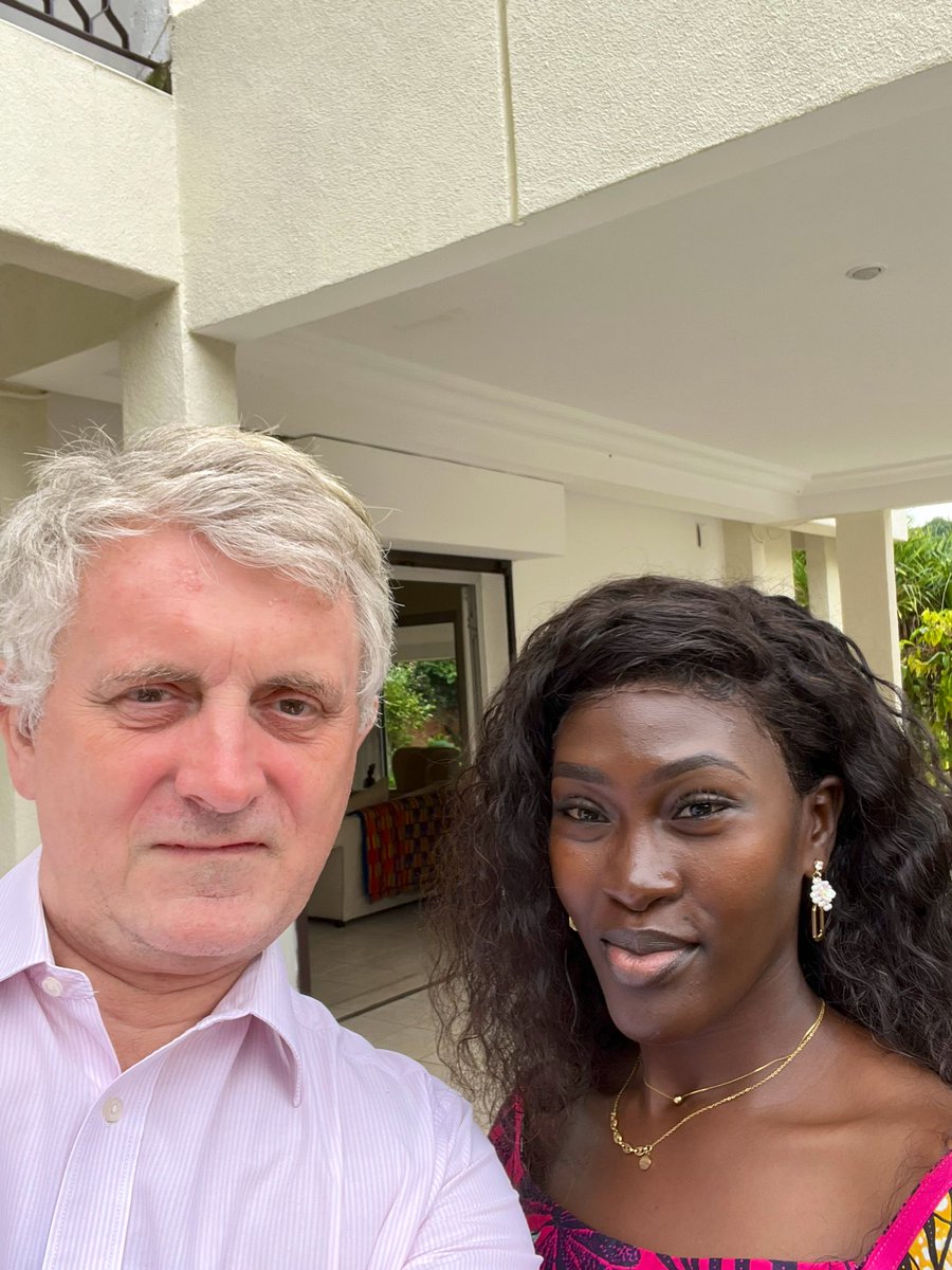 Jmchataigner's tweet photo. Belle immersion ce matin avec des influenceurs &amp;experts des réseaux sociaux camerounais pour mieux comprendre les réalités culturelles du 🇨🇲
Grâce à vs toutes et tous🙏, j’espère avoir compris comment éviter de «bouffer la tontine» et à me tenir éloigné des «vendeuses de piment»! https://t.co/I5ZGebNPnE