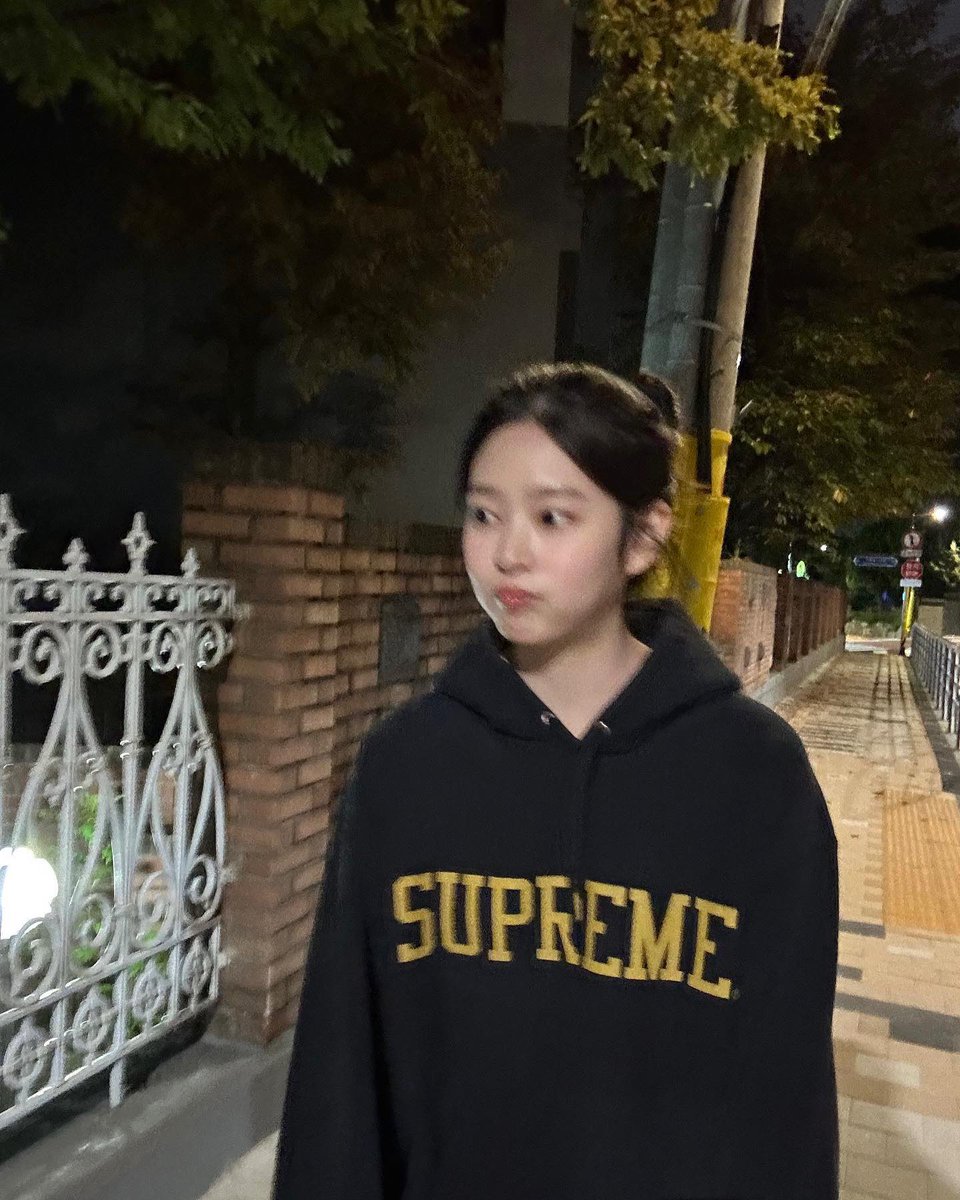 205mingstagram's tweet image. 231026 minn.__.ju ig update

📎 instagram.com/p/Cy3YWJELPHk/…

#김민주 #민주 #ミンジュ #KimMinJu @minju_official_ @soop_ent