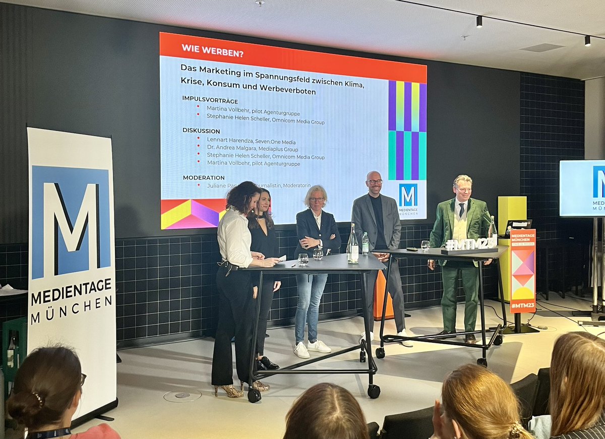„Wir müssen dafür sorgen, dass Menschen die Marken brauchen - denn sie können #Orientierung und Wert geben!“ Ein klarer #Appel von Martina Vollbehr von <a href="/pilot_agentur/">pilot Agenturgruppe</a> beim Panel „Wie werben?“ auf den #MTM23.