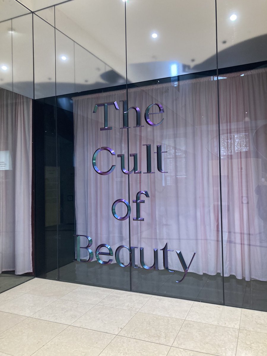 mooreska's tweet photo. Congrats to everyone involved in opening The Cult of Beauty @ExploreWellcome - what a great show, and so happy to pop back to see it ⚡️⚡️⚡️ And it’s free.  https://t.co/aVdN9PukXv https://t.co/TTEt9nf9HW