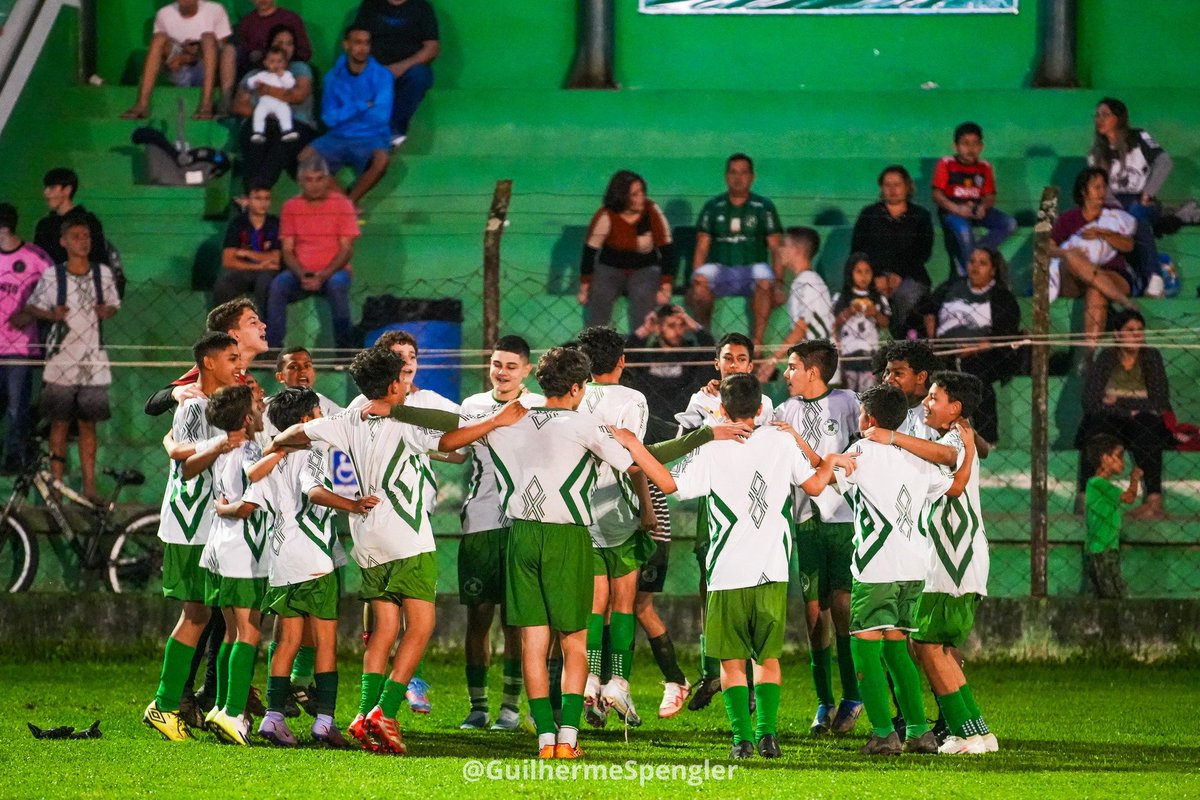 tupi_a's tweet photo. Hoje foi dia de Amistoso no Clube Atlético TUPI, recebemos a equipe do Moleques da Bola para alguns jogos! Confira as fotos do jogo da categoria SUB 13!
Fotos: @guipitu https://t.co/IaAGhO3kzn