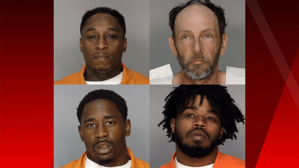 myfox8's tweet photo. 4 escaped inmates from Georgia could be in North Carolina, South Carolina, Virginia, West Virginia https://t.co/fyoKjnFRJH https://t.co/VgOh9oDJC7