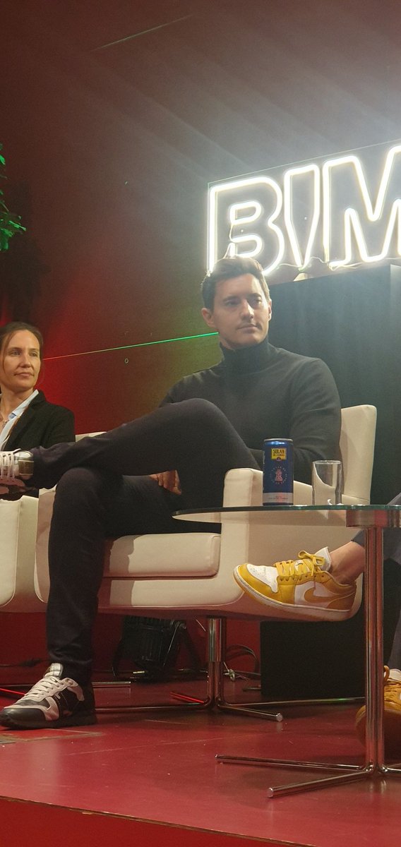 ARTEspectaculo's tweet photo. 📣Es ahora! 👉 La ponencia de @apmusicales y @ARTEspectaculo "La sostenibilidad integrada en los espectáculos en directo" con nuestros #sociosARTE @WiZinkCenter @Fluge_AV y @brunchelectronik @bcn_ajuntament en @BIMEnet_
¡No te lo pierdas!
#BIME
#UNDERSTANDINGFLUGE https://t.co/gaTRG2z34P