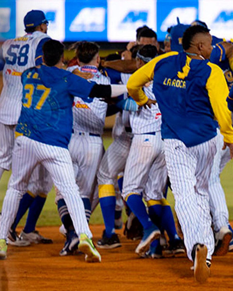 Magallanes_bbc's tweet photo. 106 AÑOS DE HISTORIA‼️🔥⚾️ 

Hoy estamos de ANIVERSARIO y no hay mejor forma de celebrarlo que recordando los momentos más icónicos de toda nuestra trayectoria MAGALLANERA. ⚓️

¡QUE VIVA EL MAGALLANES! ⛴️💙

#Magallanes #VamosMagallanes https://t.co/uoUNBVKxti