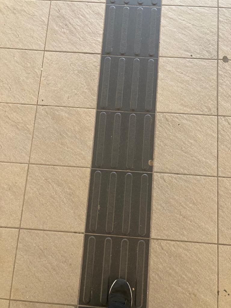 Laetitia Ouillet tweet media