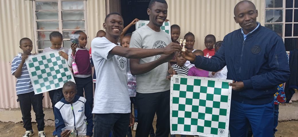 Meet Samuel Onsongo <a href="/onsongosamuel1/">Onsongo Samuel</a> 
A story of passion, growth, and giving back through chess. 
-Thread-

1/5 In 2015, Samuel's chess journey began in his local church under the guidance of a dedicated elder who introduced him to the strategic and intellectually stimulating