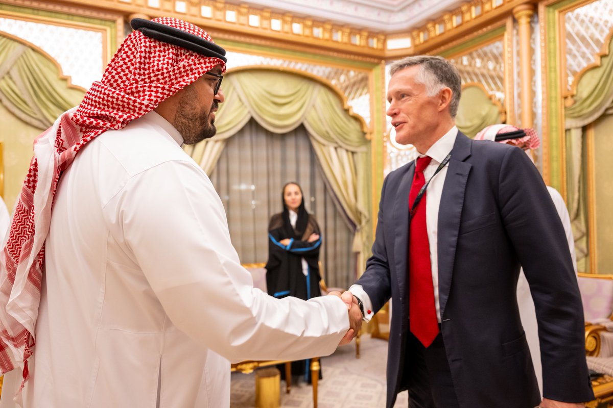 MEPSaudi's tweet image. During the 7th Edition of @FIIKSA, HE Minister of Economy and Planning and Mr. Andreas Halvorsen, Co-Founder and CEO of Viking Global, discuss the importance of innovation for economic development and investment opportunities in the Kingdom. 
#ImpactOnHumanity