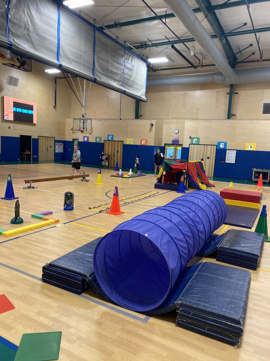 Mrs_LambertPE's tweet photo. Getting in an October holiday mood with a “spooky” obstacle course. 🎃 👻 #physed #HappyHalloween #fallfun #hauntedhouse https://t.co/OhpRfyp1LO