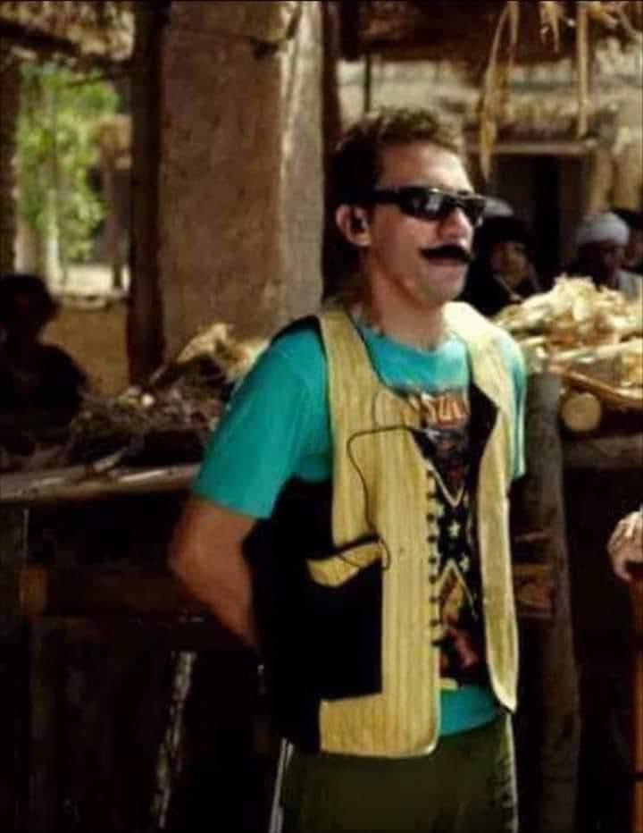 لما اكتشف ان الفتره الى جايه فى حياته معتمده عليا وعلى اختياراتى 😂