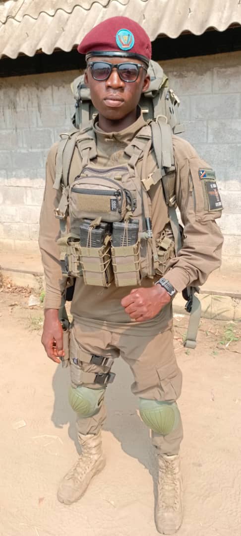 kalombo_claude's tweet image. A cause du drapeau 🇨🇩🇨🇩🇨🇩 pour la protection de notre chère RDC, de Rome où je me trouve, j'ai appris avec douleur que notre neveu André Katambua a héroïquement sombré hier en défendant le drapeau de notre pays 🇨🇩
Repose en paix ☮️ vaillant guerrier 🌻💐🌻💐