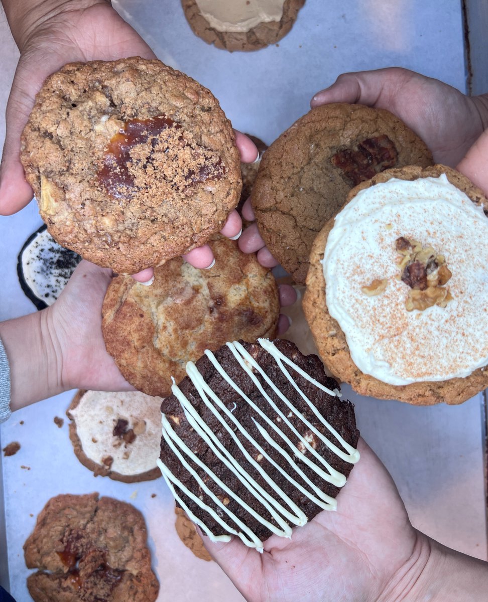 Sharing is caring! 🍪 Purchase cookies for your friends today! 🎁

Order now at schmackarys.com

#friendshipgoals #schmackarys #nyc