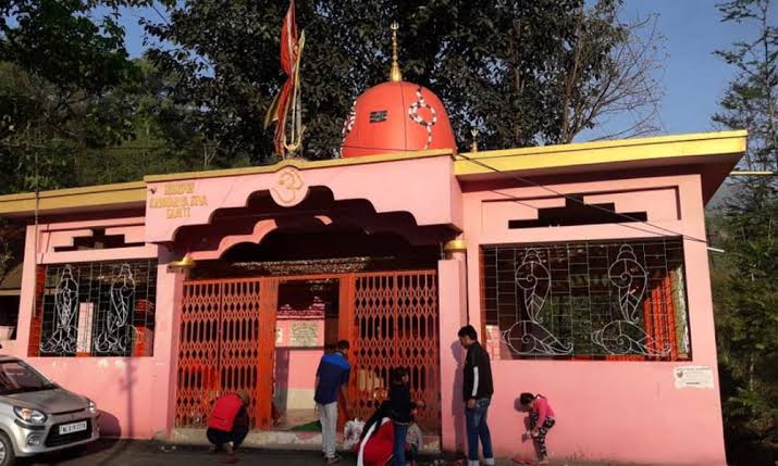 connectingdotsq's tweet photo. Worship of Shiva, Durga&amp;Ganesha in Manipur had been introduced since ancient times.King Kongtekcha(763-784) had encouraged their worship.However, later as Saivism being at a low ebb, was replaced by Vaishnavism which got full royal support.Many #Manipur hilltops have Shivatemples https://t.co/LJpuz5pg9J