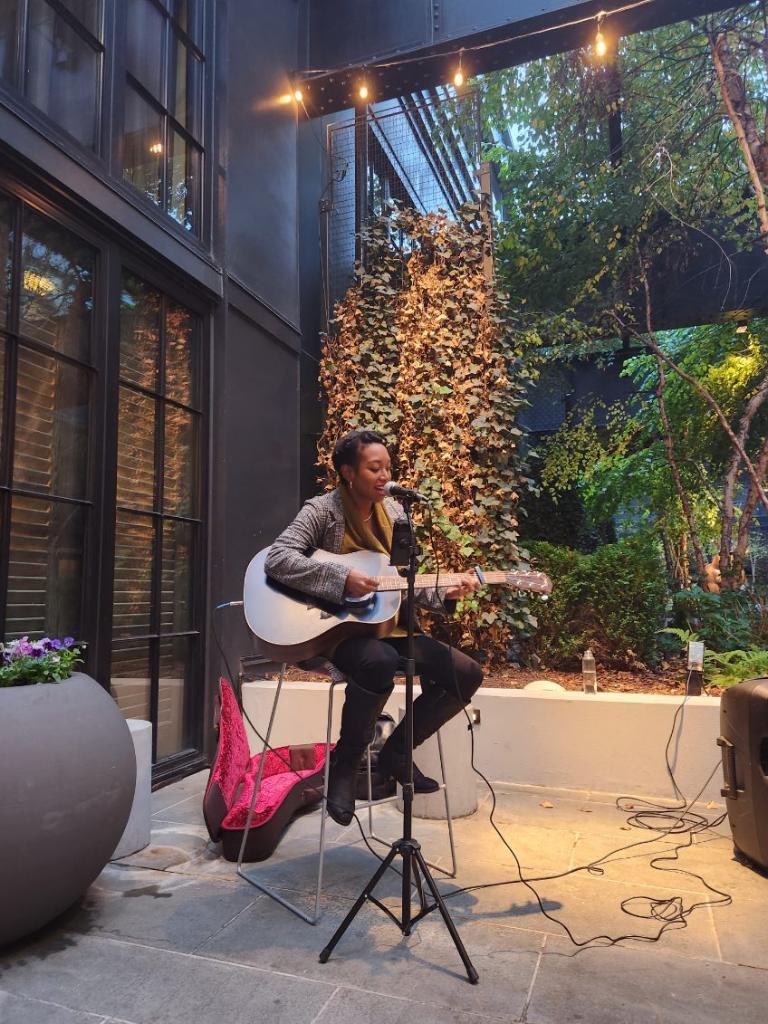 SunnyCowell's tweet photo. Come out to the courtyard at The Pendry Baltimore 10/27 to hear me perform! 4-7 pm. No fee to enter. Option of a raw bar and drinks while you listen. 🎙️🎸 https://t.co/tYkLmGeqcF