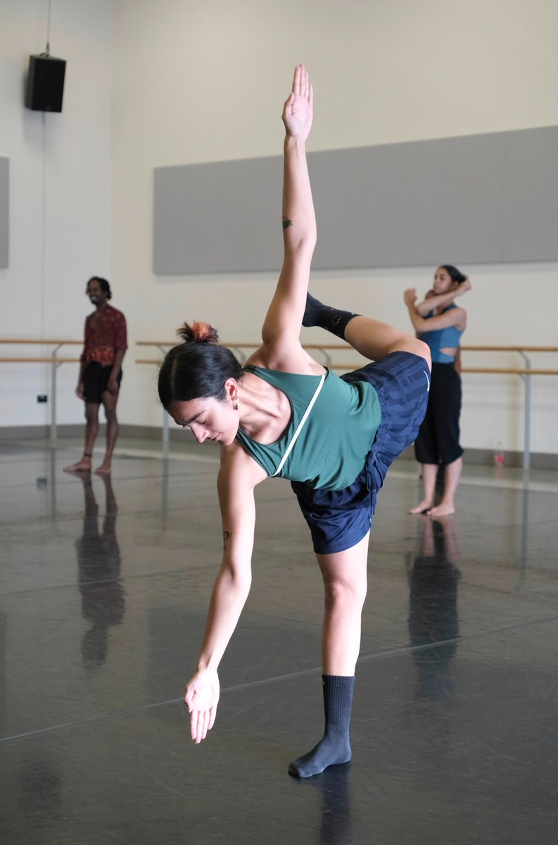 ✨Open Company Class✨

Professional dancers &amp; students in their final year of vocational training are welcome to join us for our morning classes, taking place daily! 

Book now: phoenixdancetheatre.co.uk/get.../company…

📷Point of View Photography