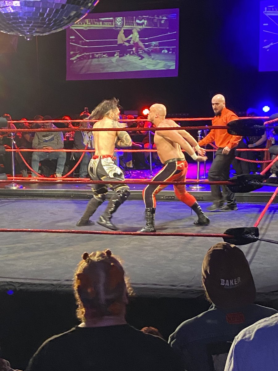 Davesewell04's tweet image. Entrant no 4 in ⁦@RiotCabaret⁩ title match ⁦@NicoAngelo_BHG⁩ who wastes no time going after #SpikeTrivet
