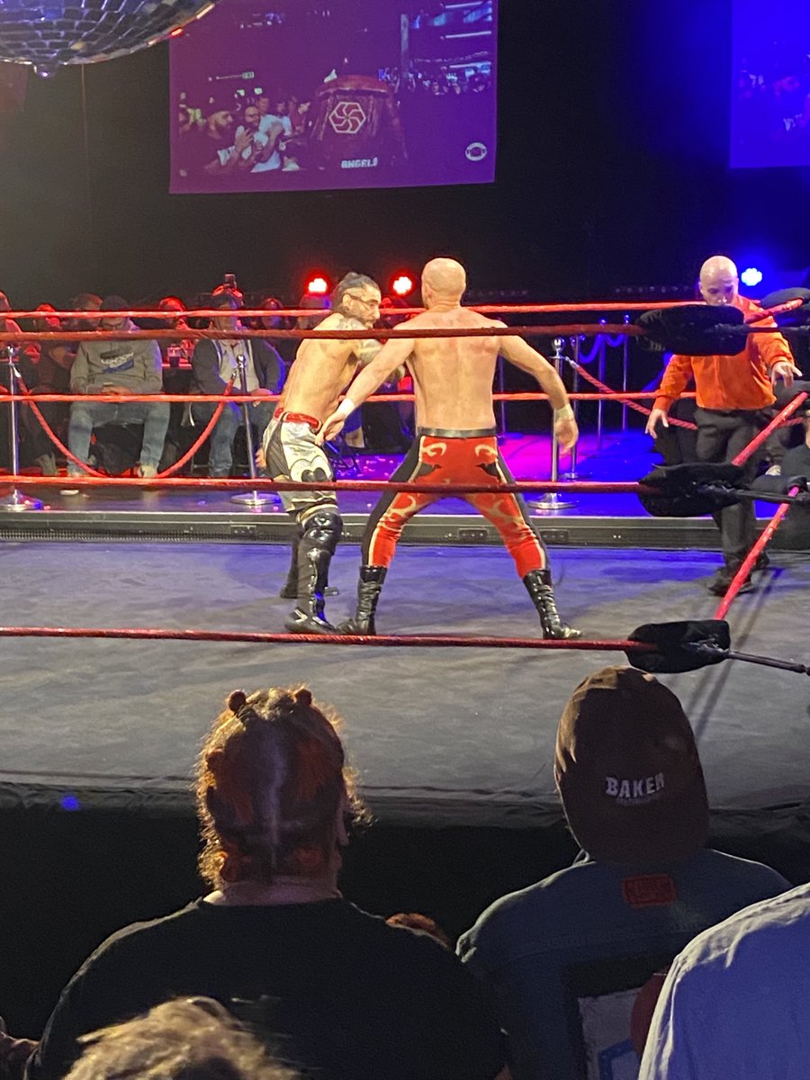 Davesewell04's tweet image. Entrant no 4 in ⁦@RiotCabaret⁩ title match ⁦@NicoAngelo_BHG⁩ who wastes no time going after #SpikeTrivet