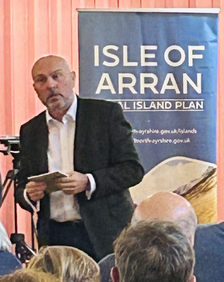 SarahBaird_'s tweet photo. Really informative session with a wide range of businesses on Arran thanks to @dobbiewan for leading, to @ScotIncGrowth for facilitating &amp; all the #Arran businesses for bringing their ideas, challenges, opportunities and concerns, thank you 🙏 https://t.co/gUgpib24TY