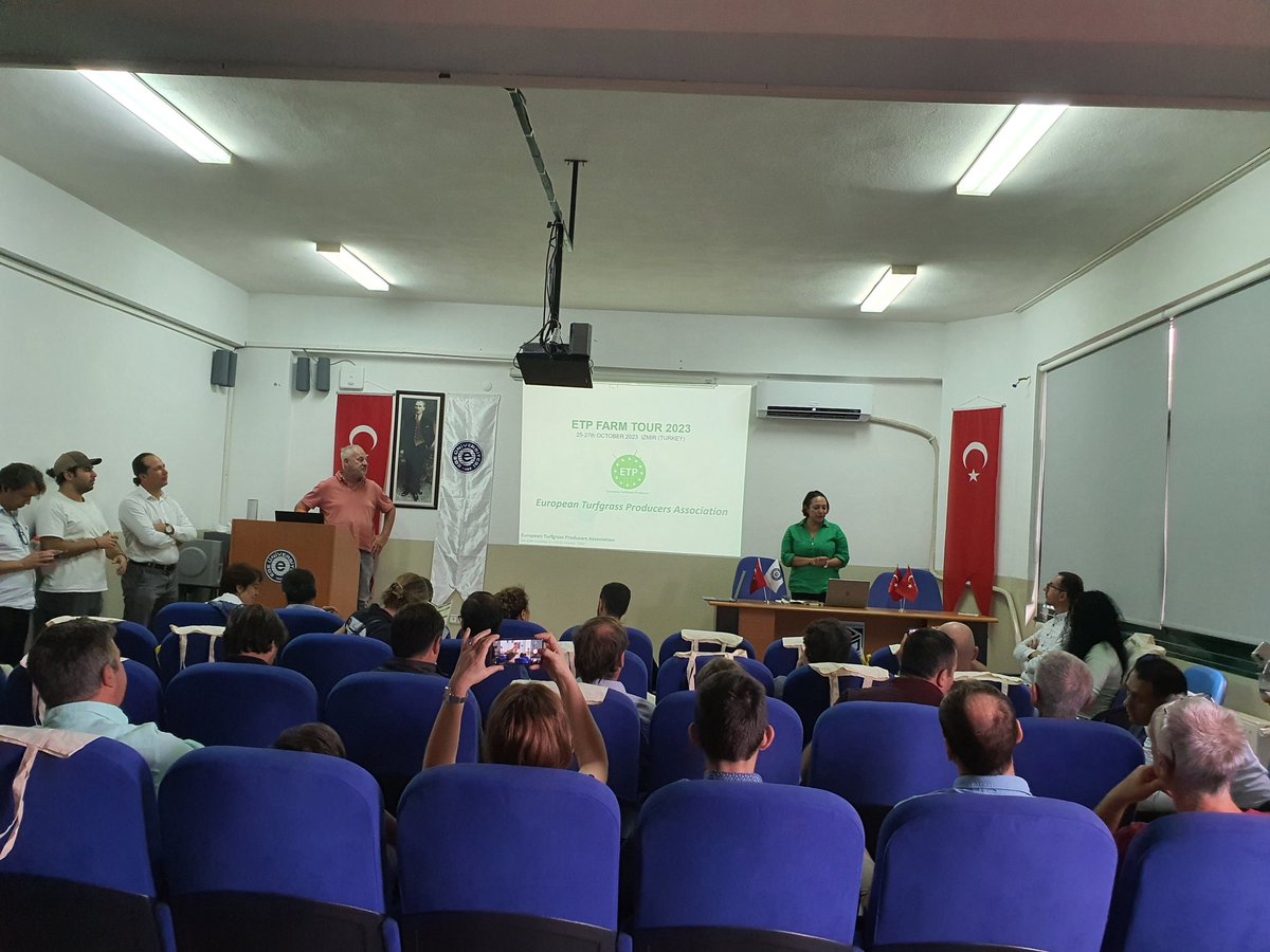 Vanmac_FDrissen's tweet photo. Verry interesting program with keynote speakers at the @ETProducers FARM-tour TURKEY IZMIR! @vanmacltd1 is also here to meet you. #sod #sodgrower #sodproducers #sodharvest #Turf #Turfgrass #turfproducers #turfgrower @Trilo_equipment #wehaveadreamanditsgreen https://t.co/TOc5TlAbqo