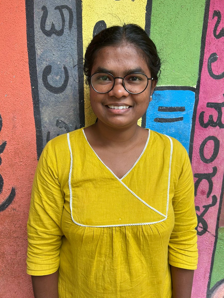 KaliyuvaManeDD's tweet image. Congratulations Divya for her feat!
Happy to inform that Divya completed BCA scoring 81% marks in the final semester. Now waiting for CET results to join MBA. 
Kaliyuva Mane wishes her a bright future.
#FeedingIndia #Dailyfeedingprogram