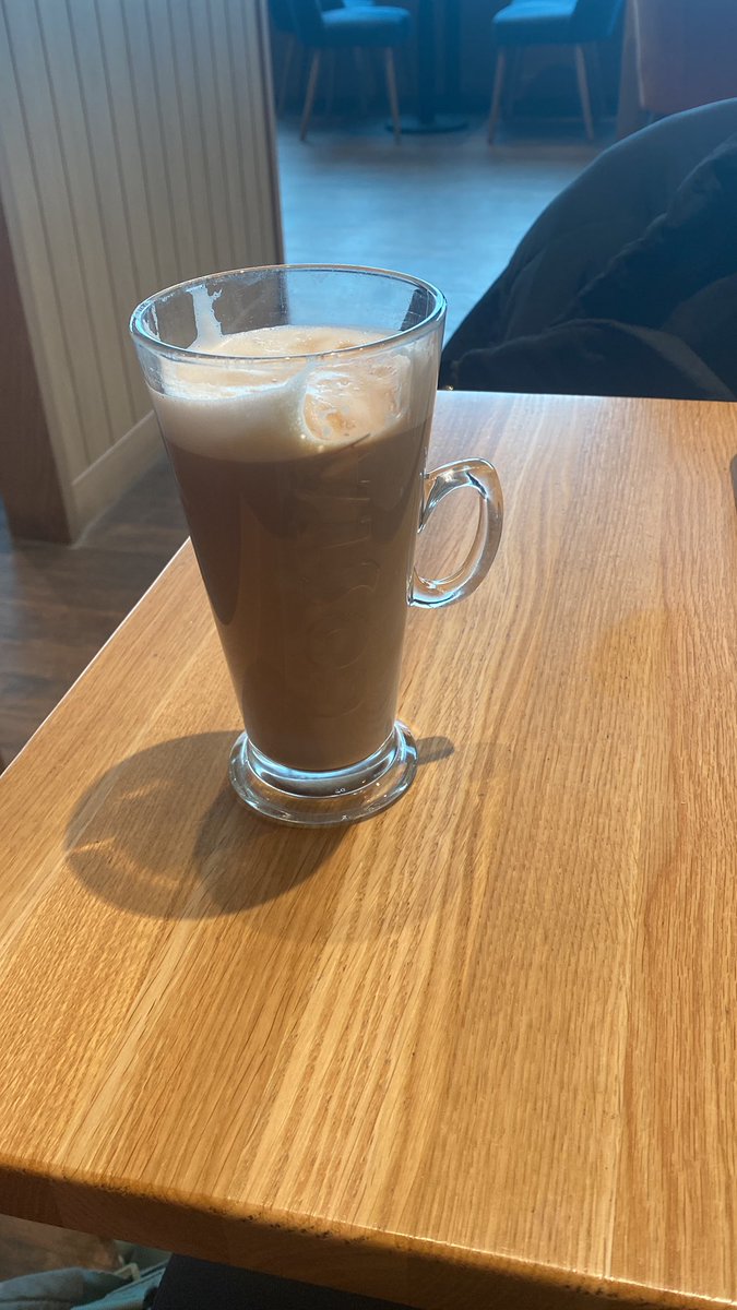 _sarahmc_'s tweet photo. Nothing better then a free coffee from @CostaCoffee https://t.co/PAlmyDX6hR