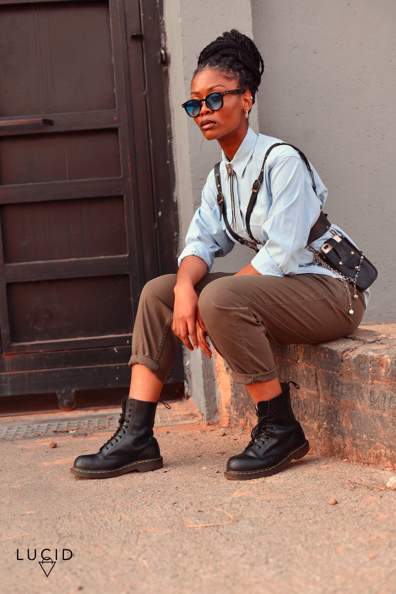 Madilucent's tweet photo. Continuing the journey we started with our Springbok-inspired leather accessories, we proudly present the Tsepe Waist Belt 

Price: R 3250
To place an order email: Info@madilucent.com 

(Courier throughout South Africa)

#madilucent #fashionaccessories #lucid #tsepe #circularity https://t.co/IVQN64GiC5