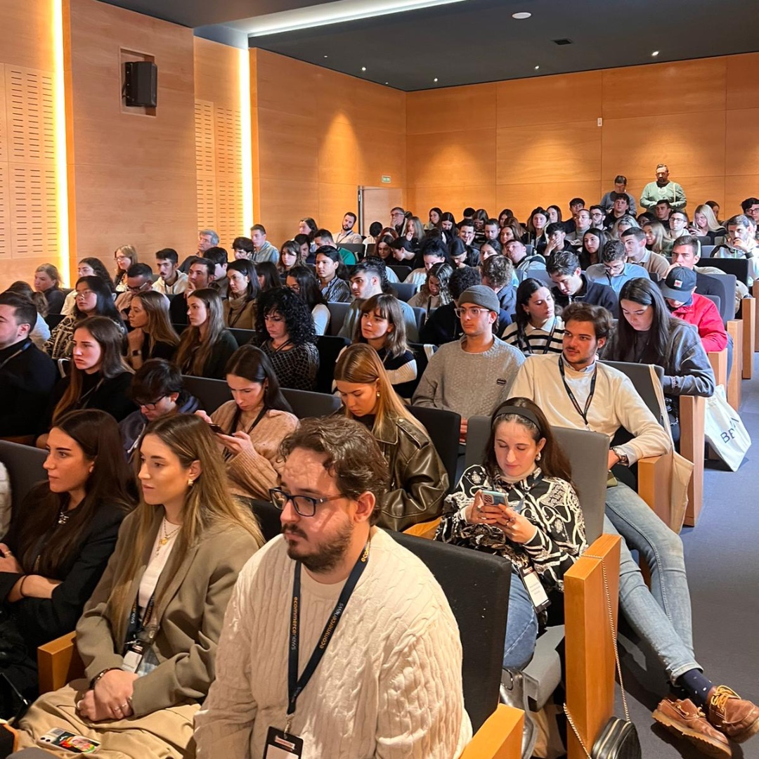 Ecommerce_es's tweet image. 💯 Momento de Raúl García, Ecommerce Manager de FERRETERIA ONLINE VTC. En este #StartupMoment conoceremos más sobre esta empresa familiar con más de 40 años de experiencia.

#EcommerceTourLeón