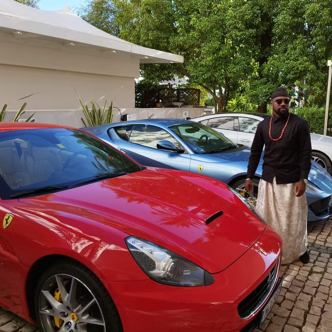 KillamelAkn's tweet photo. Ce ne sont pas mes voitures, juste les jouets de mon fils en grandeur nature 😊💯.
Ni Saoudien ni Qatari 😎
#Sawanité 🌊🏝️

#thenotorious #donkilleone #soppopriso #originalmunasawa #yeswecannes #cotedazur #hotelmartinez #ngondo #deuxmillevingttrois #nofake 🚫 #kovnation ☀️⏳ https://t.co/a3SqcIPkwD