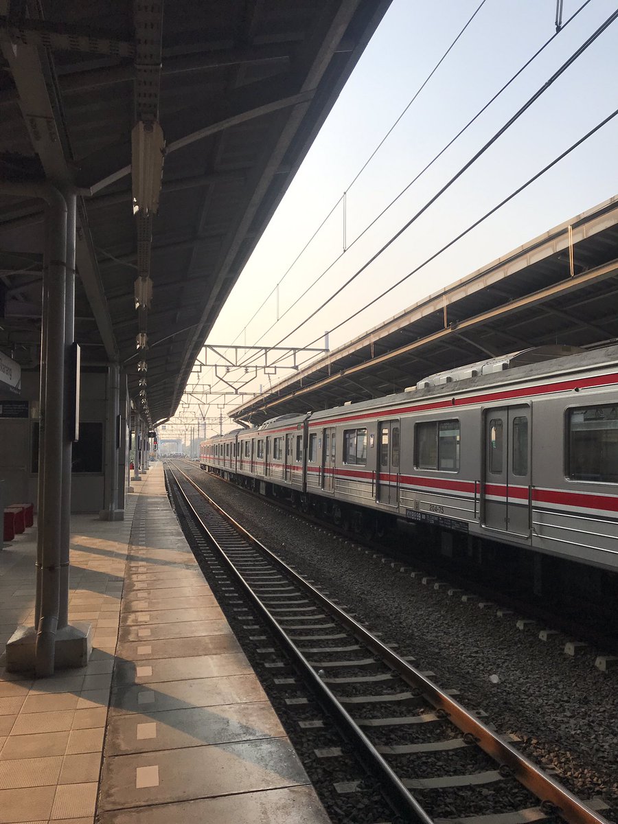 Sebastiandeany's tweet photo. Yuk mari keretaan https://t.co/qNtMBxDWb0