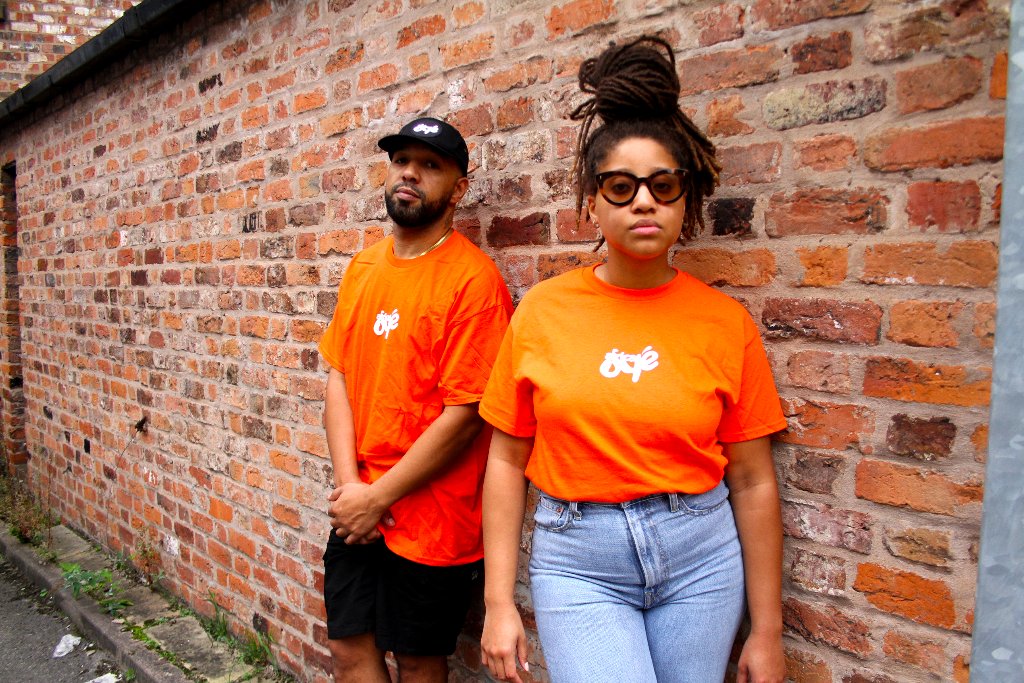 All about those Autumn vibes 🍁🎃

Oyé dream collab with @ni_maxine & @KOFmusic reppin' our newly stocked merch, now online!

We've got a huge range of tees, totes, mugs, phone holders, hats & more in the Oyé store. Plus every purchase helps #KeepOyéFree

africaoye.bigcartel.com