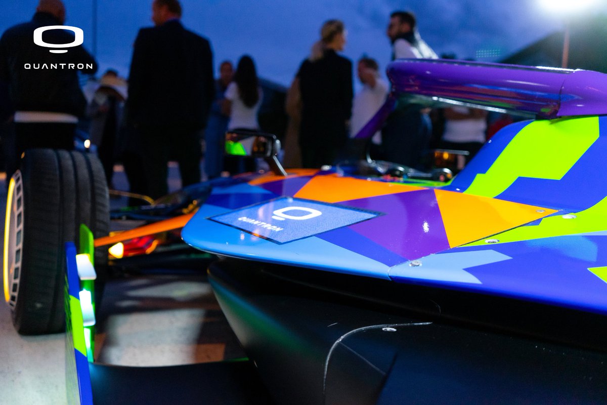 QUANTRON tweet media