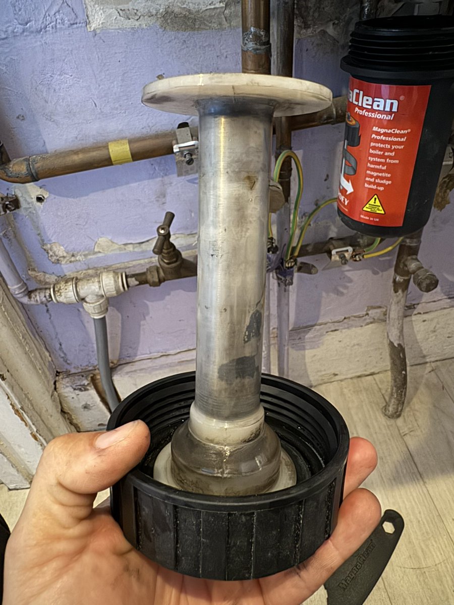 Signatureblueuk's tweet photo. The importance of having a magnetic filter on your boiler. As part of the annual service to the boiler I cleaned this filter for a customer in Muswell Hill, shows how much sludge the filter has collected over the year. If you don’t have one I strongly recommend to install one. https://t.co/OZtqSd3P6I