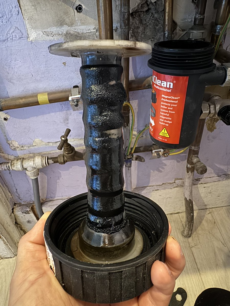 Signatureblueuk's tweet photo. The importance of having a magnetic filter on your boiler. As part of the annual service to the boiler I cleaned this filter for a customer in Muswell Hill, shows how much sludge the filter has collected over the year. If you don’t have one I strongly recommend to install one. https://t.co/OZtqSd3P6I