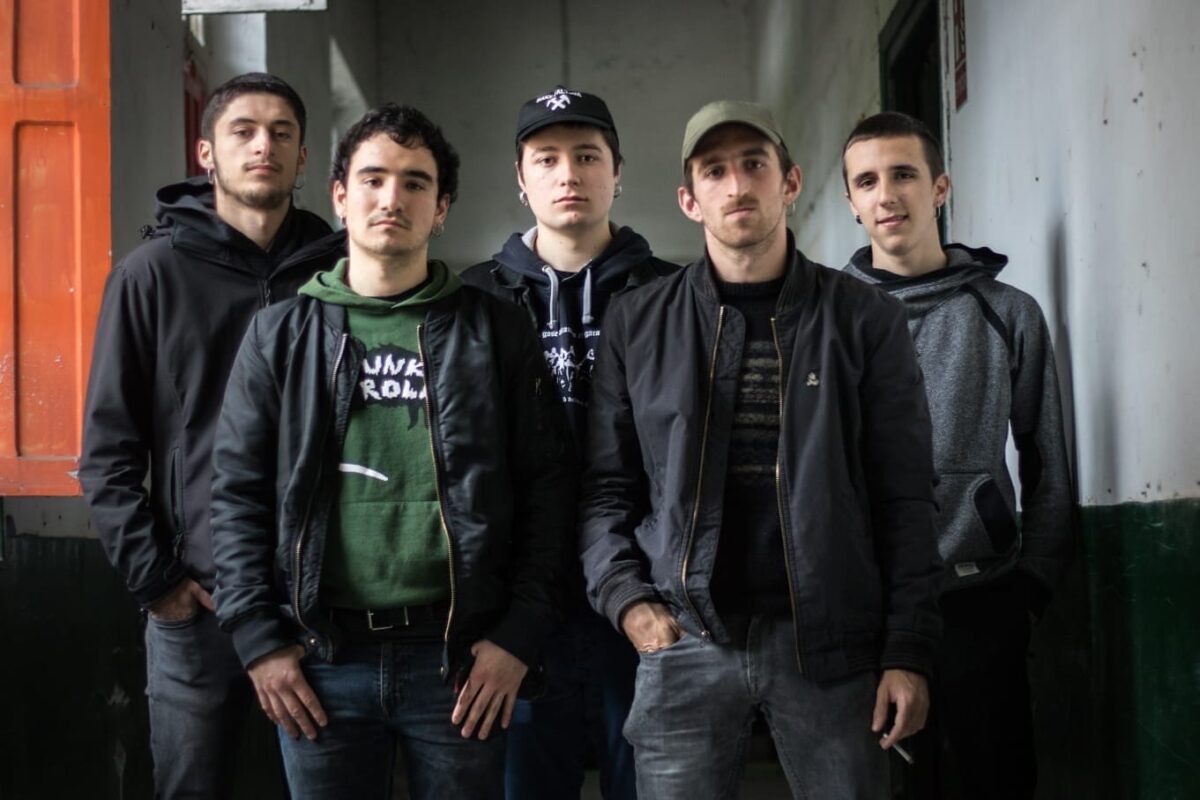 Bake Faltsua eta Aurrez Aurre goierritarrek Parisko L'International aretoan joko dute etzi. goierri.hitza.eus/2023/10/26/bak… <a href="/bakefaltsua/">BAKEFALTSUA</a>