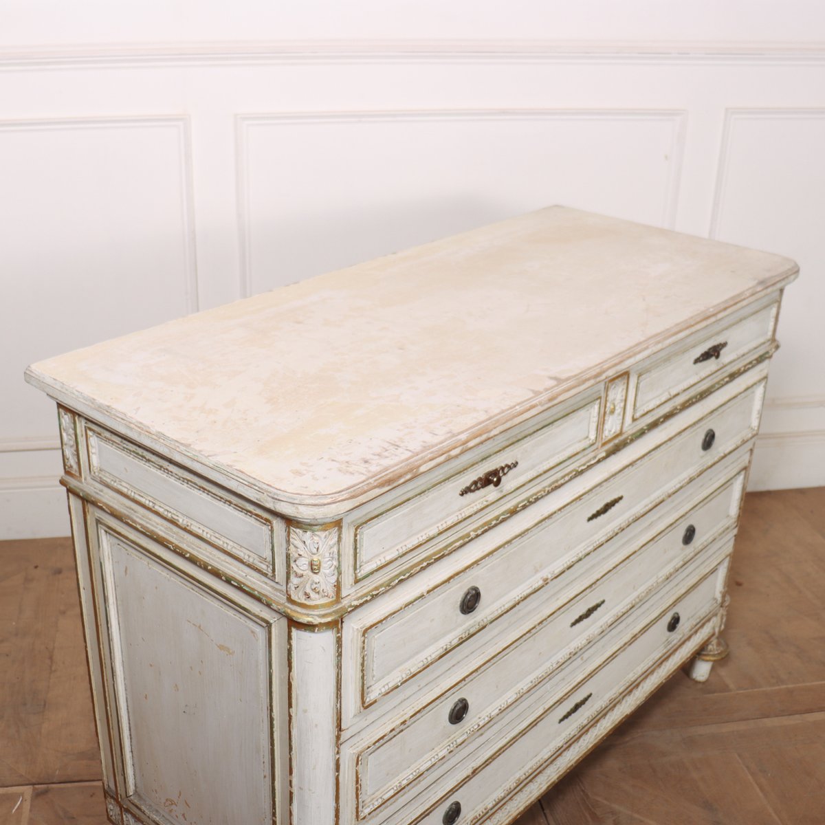 ArcadiaAntiques's tweet photo. 19th Century French original painted pine commode with carved decoration.
Price: £2,750
https://t.co/CGPsTUtZaq
#FrenchCommodes #paintedcommodes #pinecommodes https://t.co/L3fIB5dTwJ