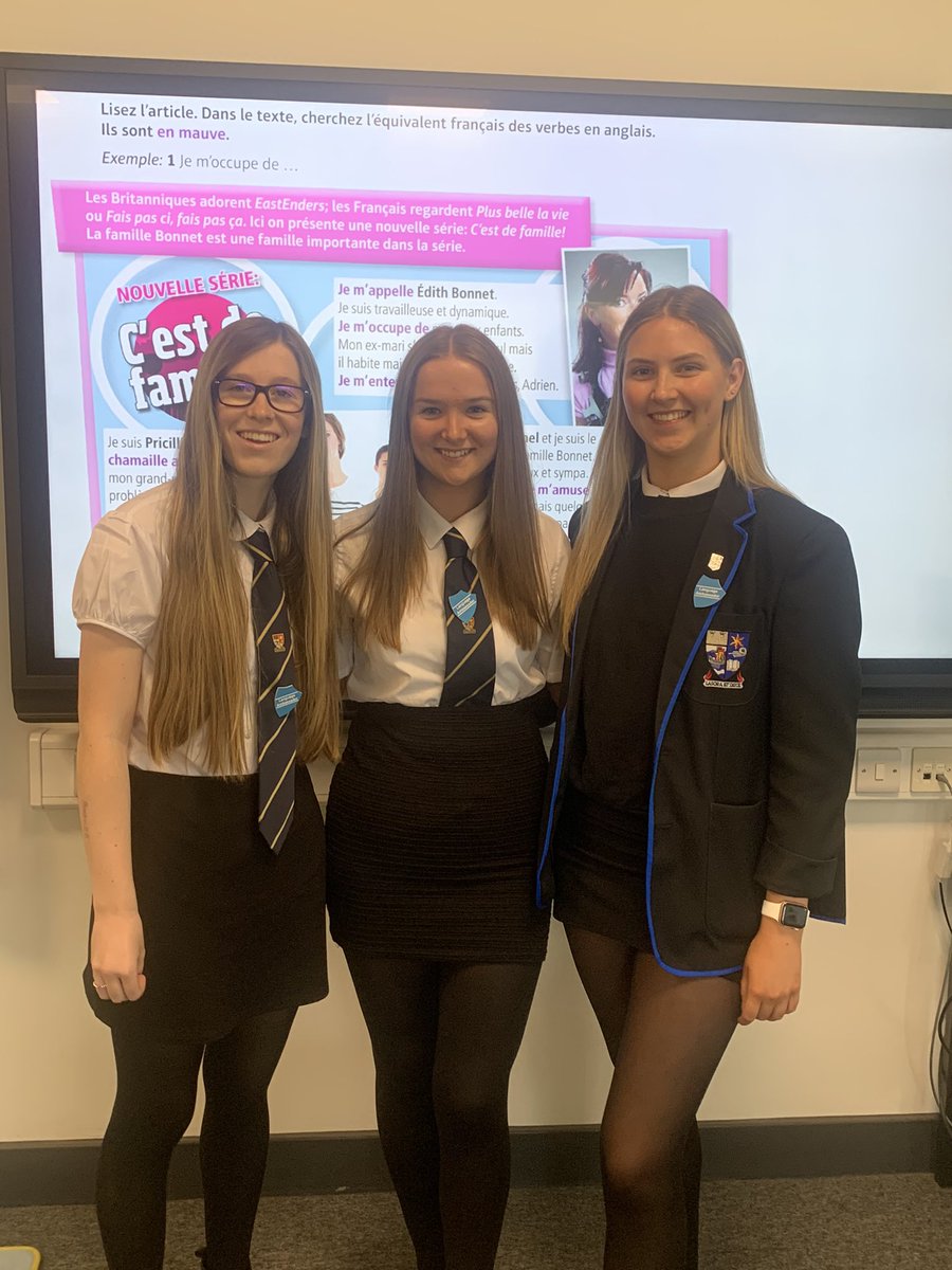 Our wonderful S6 Language Ambassadors - Isla, Lara and Sofia. We are so lucky to have them! 🇫🇷 🇩🇪 🇮🇹 🏴󠁧󠁢󠁳󠁣󠁴󠁿 🇪🇸