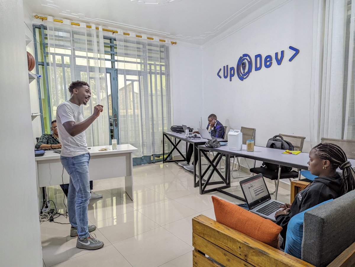 DevelopersUp's tweet photo. #Teamwork is the key to unlocking success! 🤝💼 Working together, we achieve more, innovate faster, and reach higher. Let's keep collaborating, supporting, and driving positive change as a team.🌟 #Collaboration #updev #UptodateDevelopers https://t.co/9zUInUt4vO