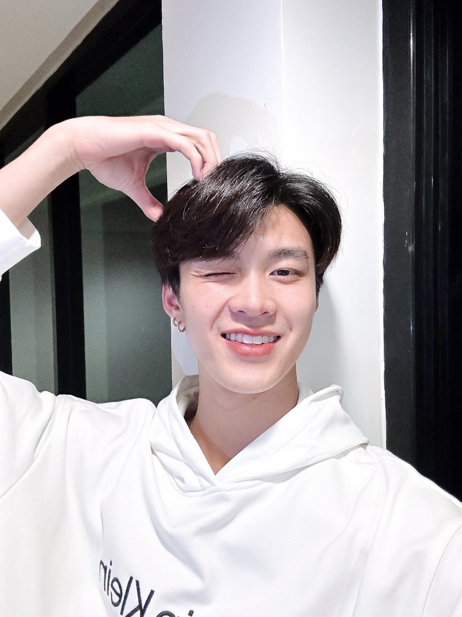 iQIYI_Thailand's tweet photo. พี่ทิวมารายงานตัวแล้ว อีกสองชั่วโมงเจอกันบน #iQIYI 
#พี่นักเลงที่รัก #MyDearGangsterOppa https://t.co/7AgFn2ioKv