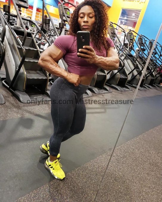 people no longer have a difference of opinions but a difference of realities... the reality is you still<a href="/tag/gymmotivation"class="tags"><span>#gymmotivation</span></a><a href="/tag/mistresslife"class="tags"><span>#mistresslife</span></a><a href="/tag/femalebodybuilder"class="tags"><span>#femalebodybuilder</span></a>