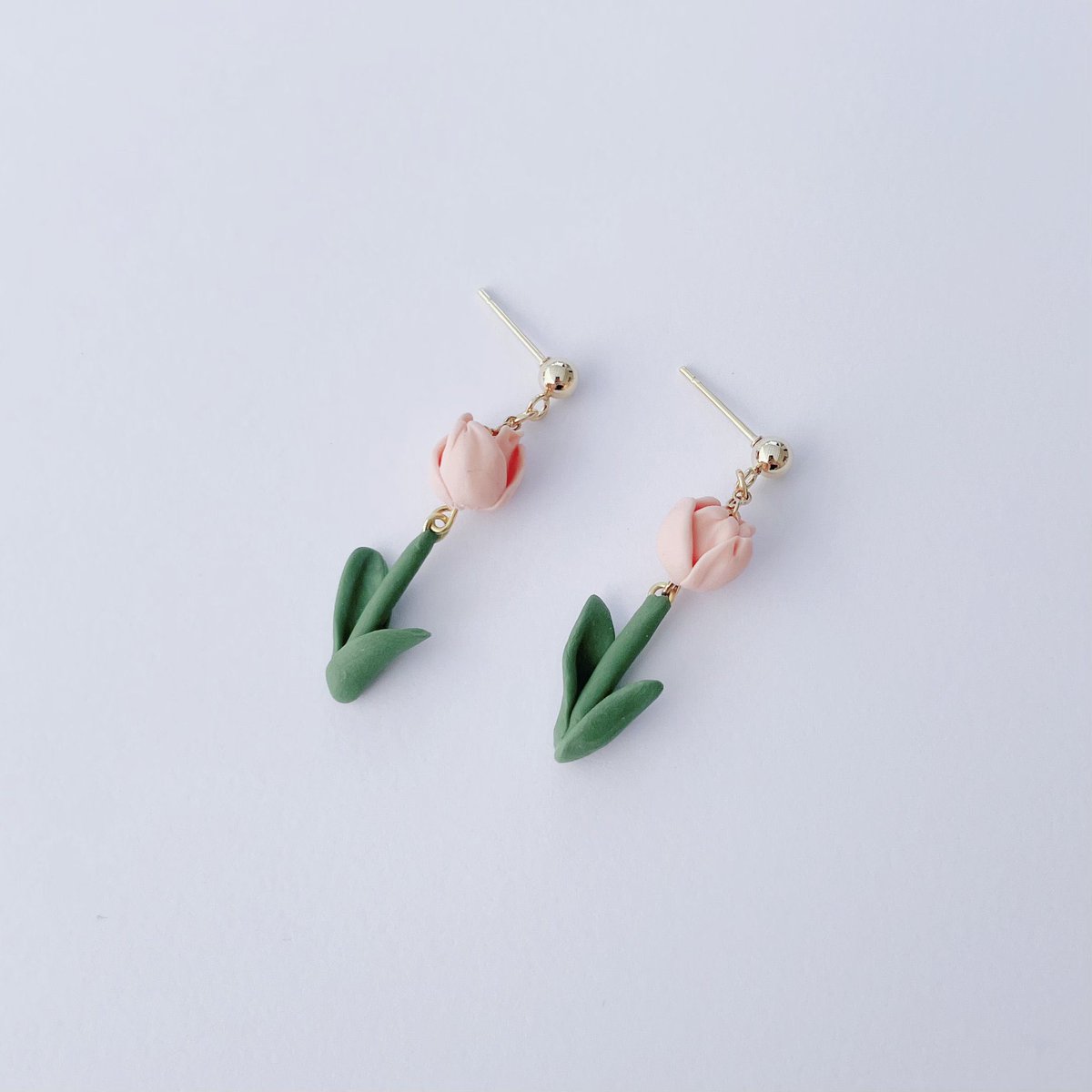 lucilestudio's tweet photo. Aider les artistes et artisans en partageant, ça coûte 0 € 

Bonne journée à vous 🌼 https://t.co/f68FSuEymk