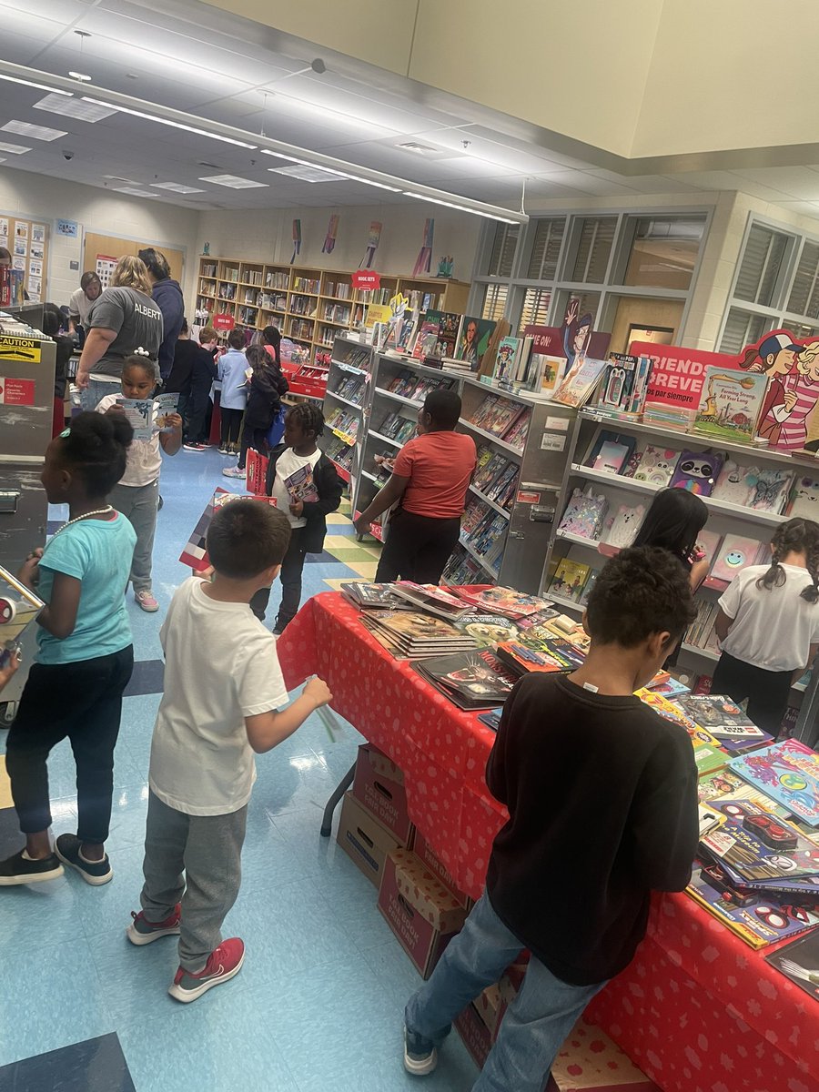 Book fair shopping!! <a href="/VincentFarmBCPS/">VincentFarmBCPS</a> <a href="/VincentFarmPTA/">Vincent Farm PTA</a>