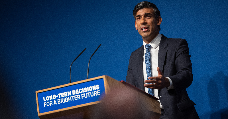 10DowningStreet's tweet photo. AI has the potential to transform society.

But it also brings new dangers and fears. 

Today the PM @RishiSunak gave a speech calling for global responsibility to take AI risks seriously, while seizing the opportunities it brings. 

Read the PM's full speech 👇