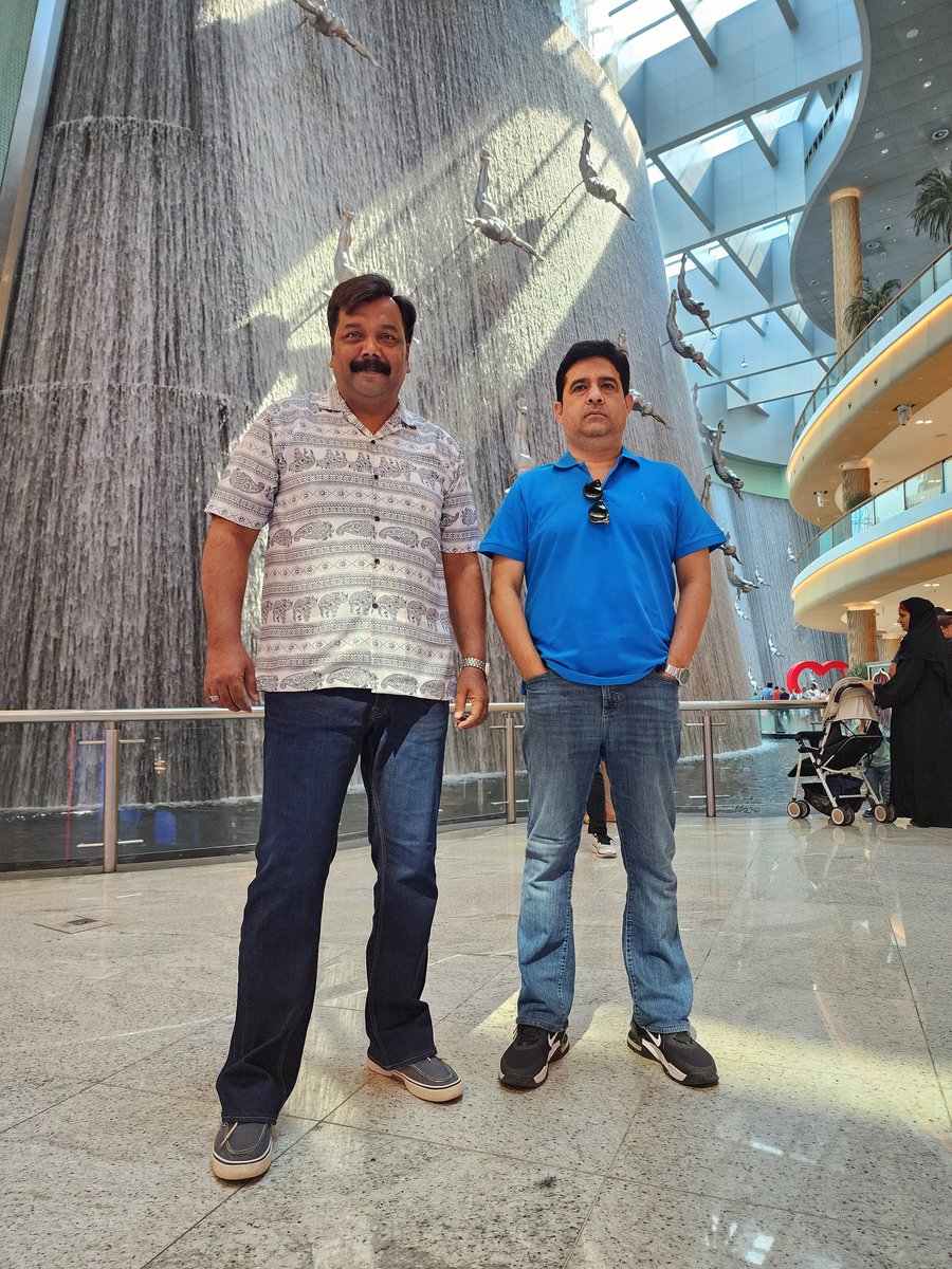 Irfan802's tweet photo. Aaj k is dor may Allah pak ki behtreen naimat mukhlis dost ka milna hai...
.
.
Photo credit @babarswaleheen
.
.
#bestfriends #forever #alhamdolillah
#tourwithbestfriend #dubai #businestour
#samemindset #bootcutjeans #GITEXGlobal2023 #GITEXGLOBAL #GITEX https://t.co/UTw7MkmXji