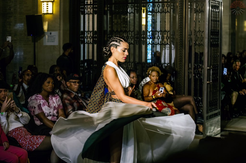 DrawingPhoto's tweet photo. From the last @afwlondon the catwalk show, the next one is this Saturday. So checkout this weekend AFWL. #catwalk #afwl #afwl2022 #fashion #london #fashionshow #my_shot #catwalkmodel #fashionshows #fashionphotography #fashionphotographer #capture #catwalkphotography #fashionweek https://t.co/0gRCLl5HfO