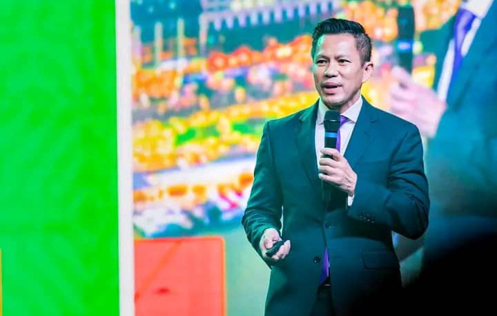RarediamondzH's tweet photo. It is last day of #DigitalNigeria2023
#DigitalNigeriaConference2023  #iamJimmyWIN, CEO of New Win Global, took the stage and shared his insights on "Empowering Potential to WIN." https://t.co/VsOu848Mqu
